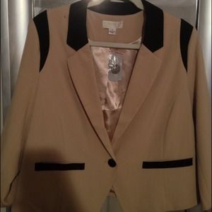 Forever 21 Tan and Black Blazer