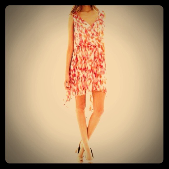 Bisou Bisou Dresses & Skirts - ⭐️BRAND NEW⭐️Hi Low Dress with cutout on the back