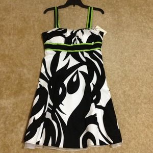 Black, white and green dress! Size 8 by Kim Rogers