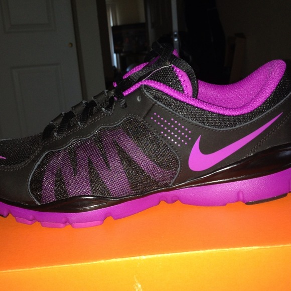 Women's Nike flex trainer size7