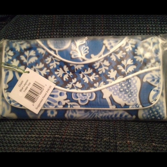 SOLD LOCALLY Vera Bradley clutch Blue Lagoon - Picture 4 of 4