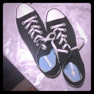 Black converse