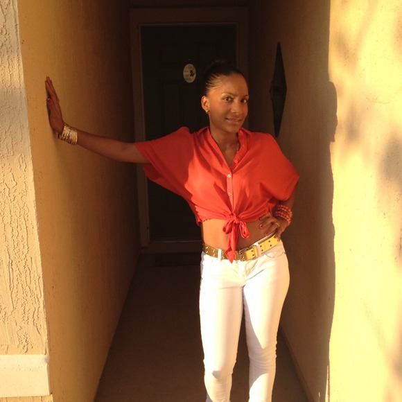 Orange top - Picture 2 of 2