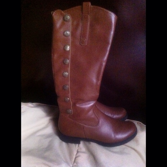 Brown boots