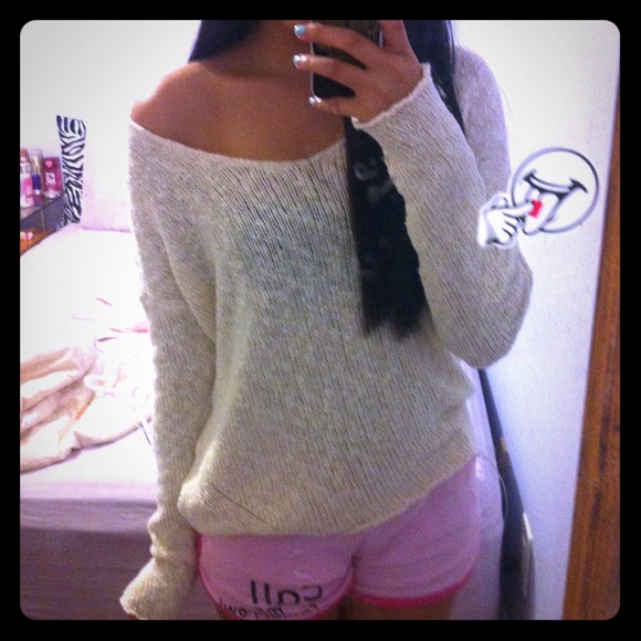 Brandy Melville Sweater