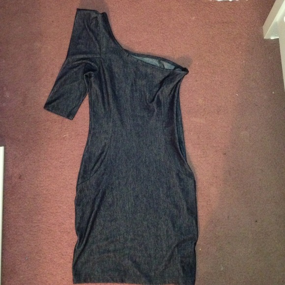 One handed dress