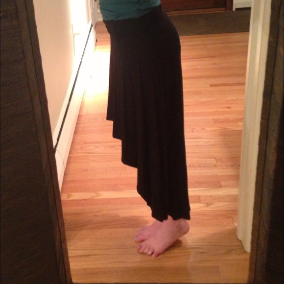 Black High Low Skirt - Picture 2 of 2