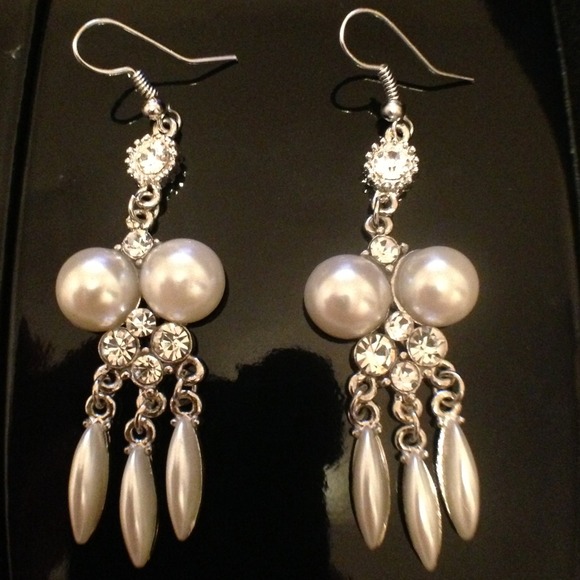 Gorgeous earrings NEW