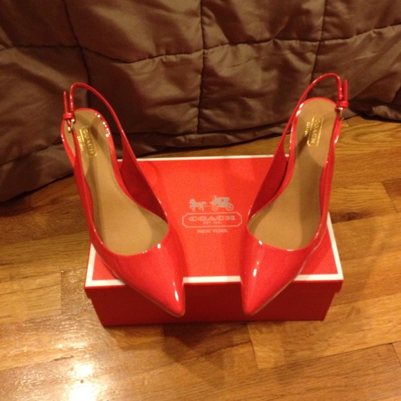 SOLD🔴🔥🔥AUTHENTIC COACH Sling Back Shoes🔥🔥