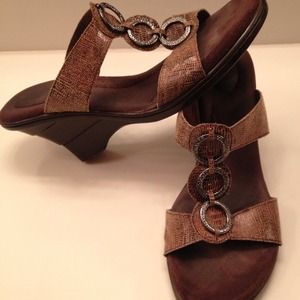 🌰Brown Sandal Wedges🌰