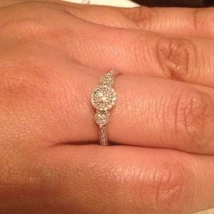 White gold diamond ring