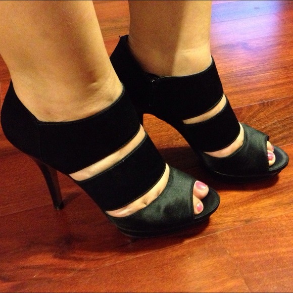 🚫SOLD🚫 Black Nine West shoes - Picture 2 of 3