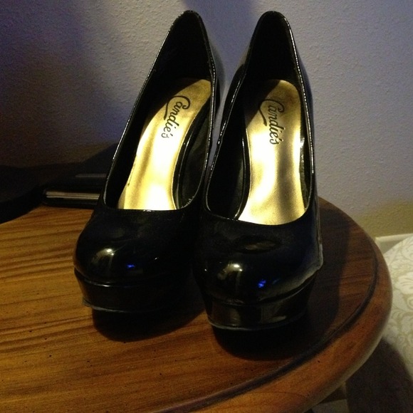 Candies black pumps