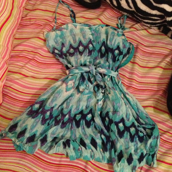 H&M Dresses & Skirts - H&M Romper. Price Reduced. ✂️