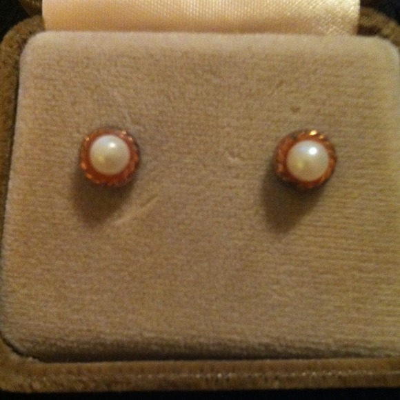 Vintage Costume Post Earrings Pearl & Gold