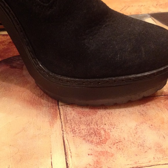 ❗️HOLD❗️ leather platform boots NWOT - Picture 3 of 4