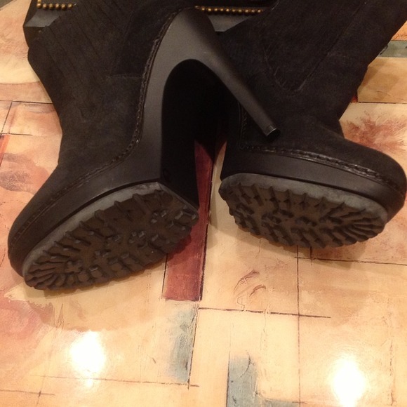 ❗️HOLD❗️ leather platform boots NWOT - Picture 4 of 4