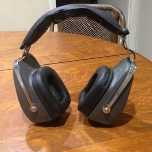 1970's Twin Speaker fm~/am headphone radio