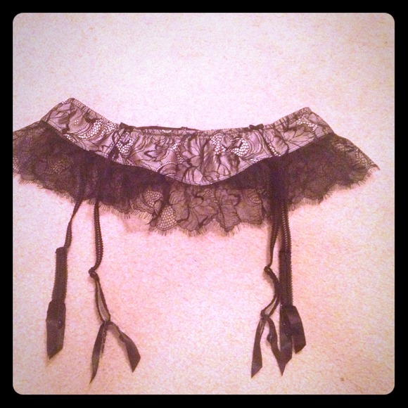 Felina lingerie garter belt S