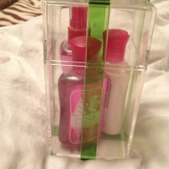 Pink sugarplum bath and body works gift set REDUCE