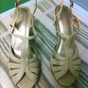 Very comfortable in nice :)