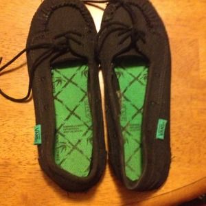 Vans flats size 5.5. Worn once. Good condition!