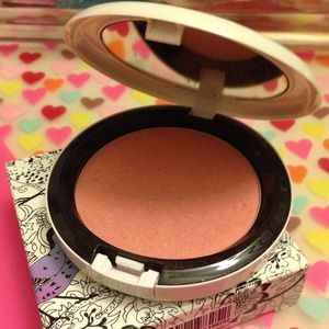 MAC Shell Pearl Liberty of London Limited Edition