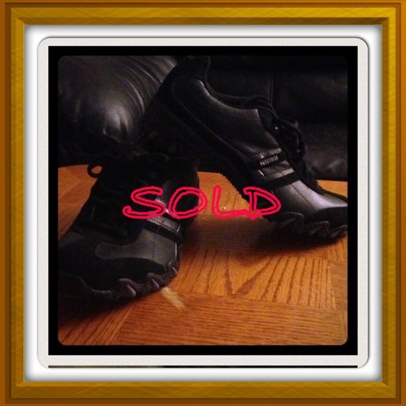 😄SOLD LOCALLY😃👍 Skechers women shoes, used once