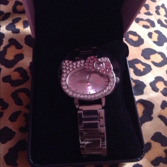 Hello kitty watch - Picture 3 of 3