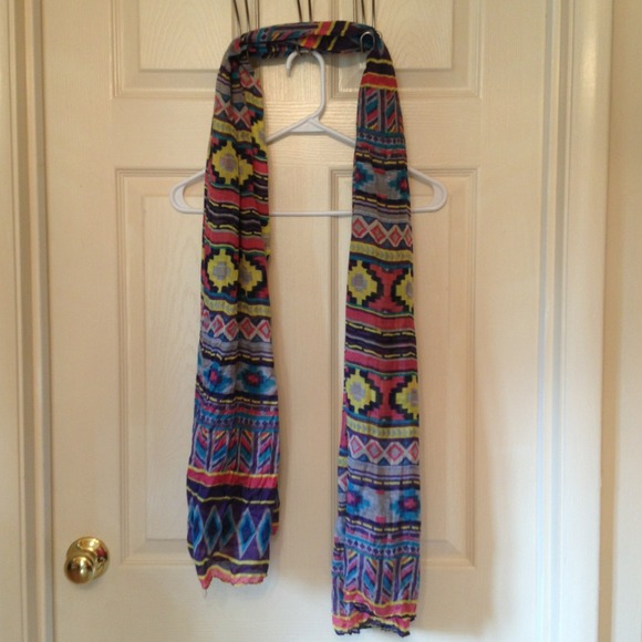 ❌Sold❌Aztec boutique scarf