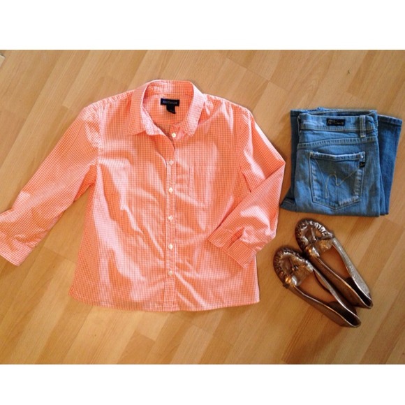 Ann Taylor Tops - 🚫Sold🚫Ann Taylor sz M, gingham orange & white.
