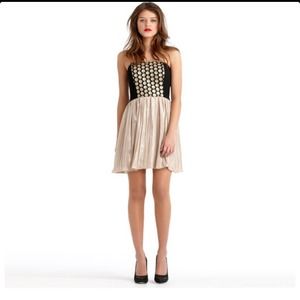 HP 🎉 REDUCED Gorgeous black&gold Rachel Roy Dress