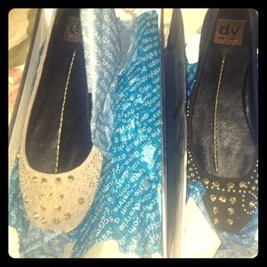 NWOT -BUNDLE ! 2 pairs of Dolce Vita Flats 7.5