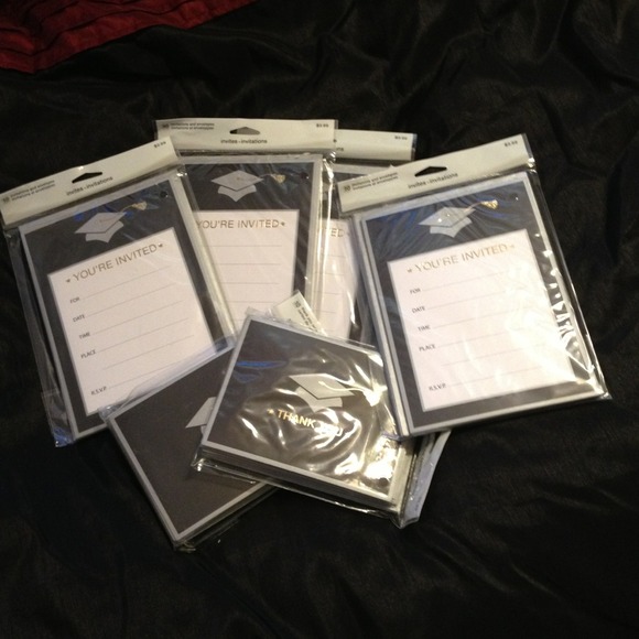 Graduation Party Invitations - Picture 2 of 4