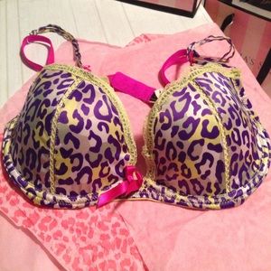 ON RESERVE: NWT VS neon animal print bra size 34C