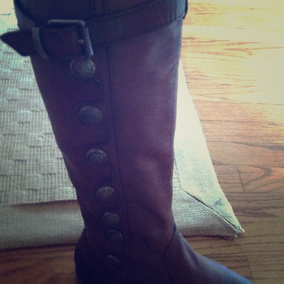 Arturo Chiang riding boots