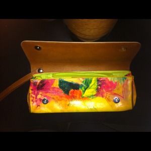 Tropical Clutch