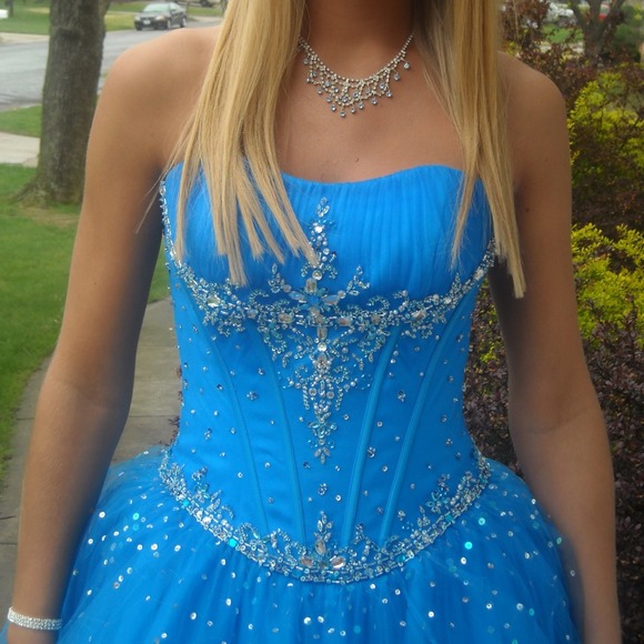 Blue prom/pageant dress