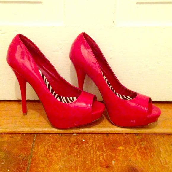 Candy red size 9 - Picture 1 of 1