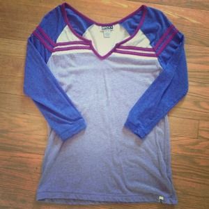 ✋on HOLD for mrsluib✋ Roxy Baseball 3/4 Sleeve Top