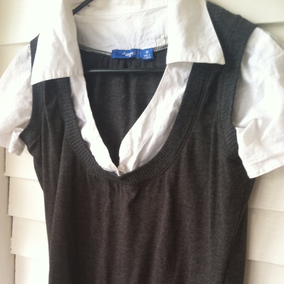 Gray collard shirt!