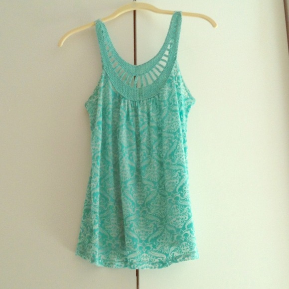 Forever 21 tank