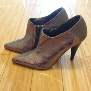 Bandolino Size 7.5 boots