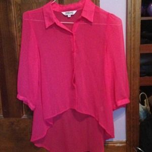 Hot pink button up high-low top