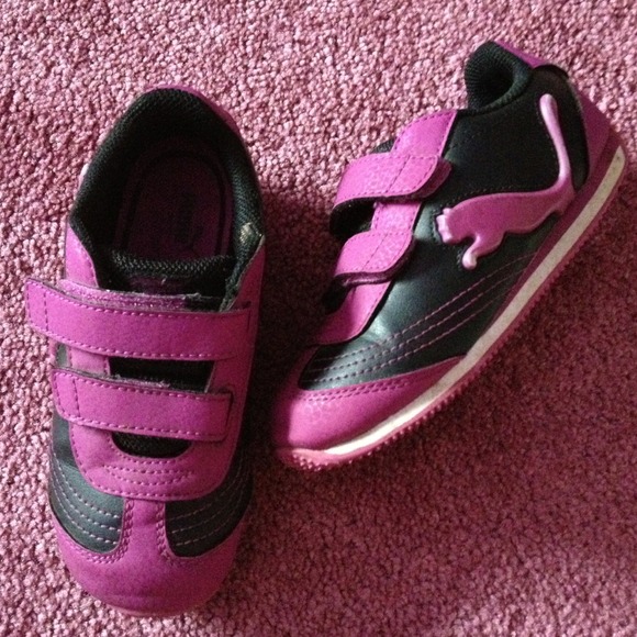 ⛔Sold in bundle⛔ Puma Sneakers