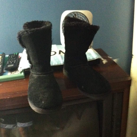 Black boots