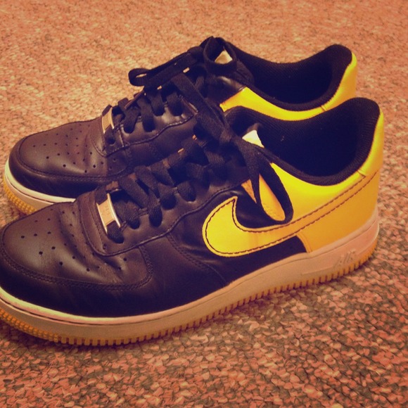 Black & yellow Nikes
