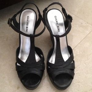 Gianni Bini black strappy wedges
