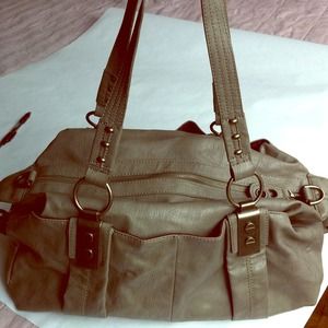 *RESERVED FOR KAPTAP* grey Jessica Simpson bag