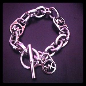 SILVER MICHAEL KORS BRACELET